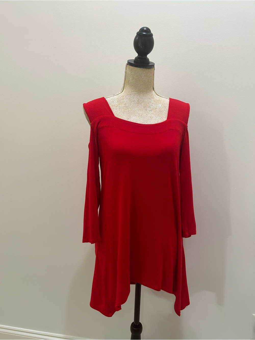Women’s Red Cold-Shoulder Tunic Top